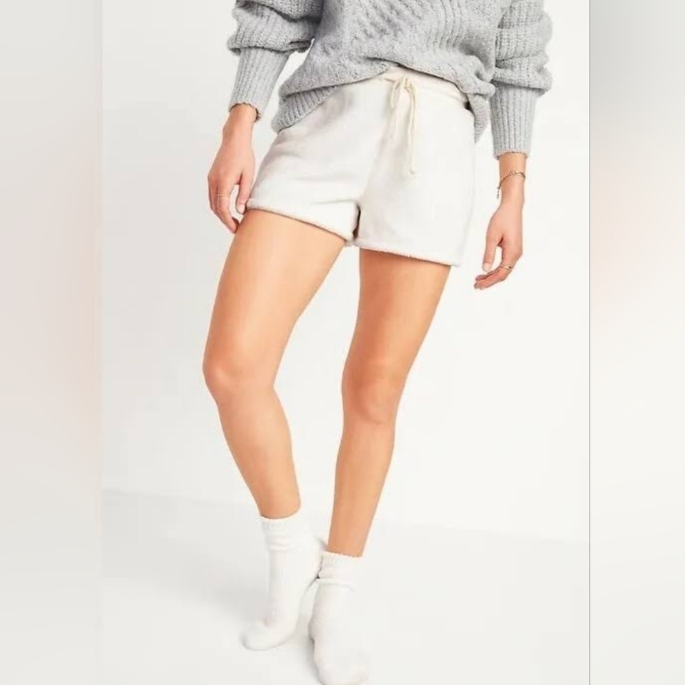 NWT Old Navy Cozy Sherpa lounging shorts